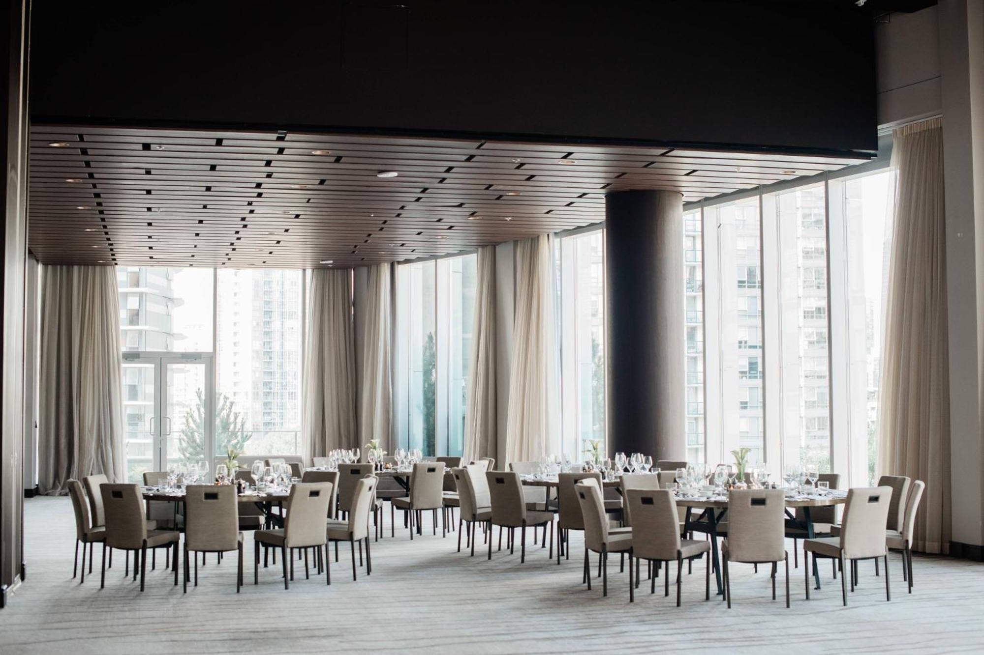 Jw Marriott Parq Vancouver Exterior photo
